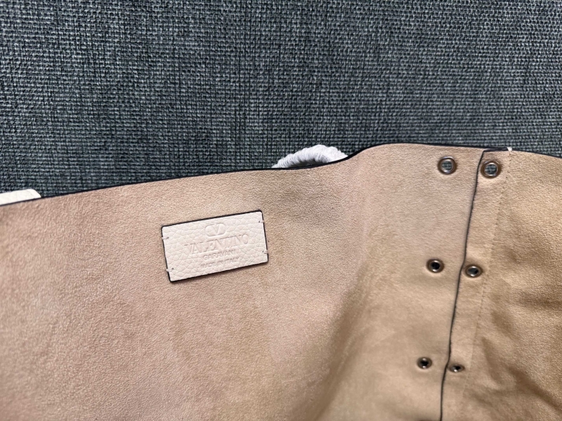 Va1e*ntin0 shopping bag